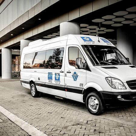 מלון Wyndham בוגוטה מראה חיצוני תמונה Mercedes-Benz Sprinter