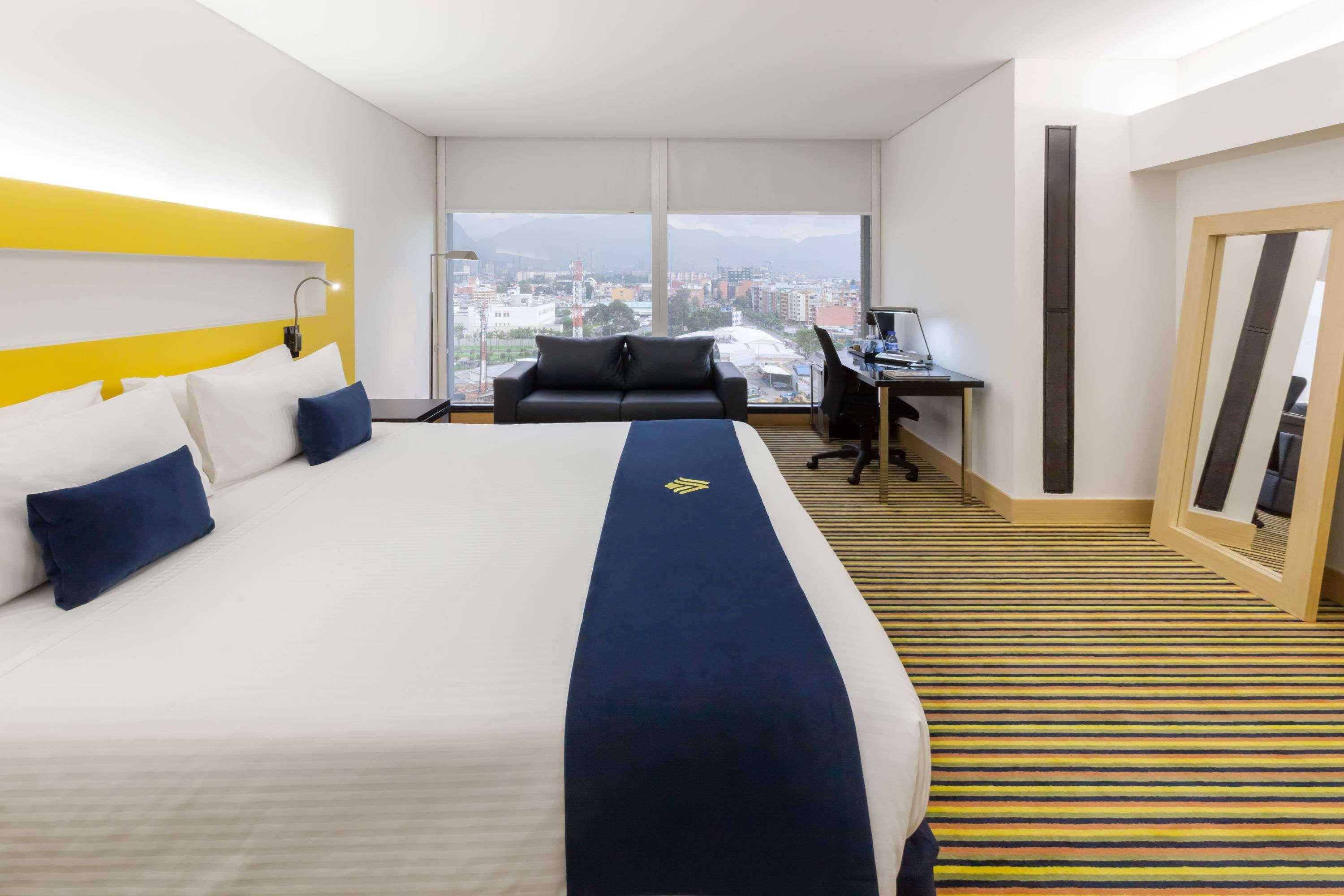 מלון Wyndham בוגוטה מראה חיצוני תמונה A room at the hotel