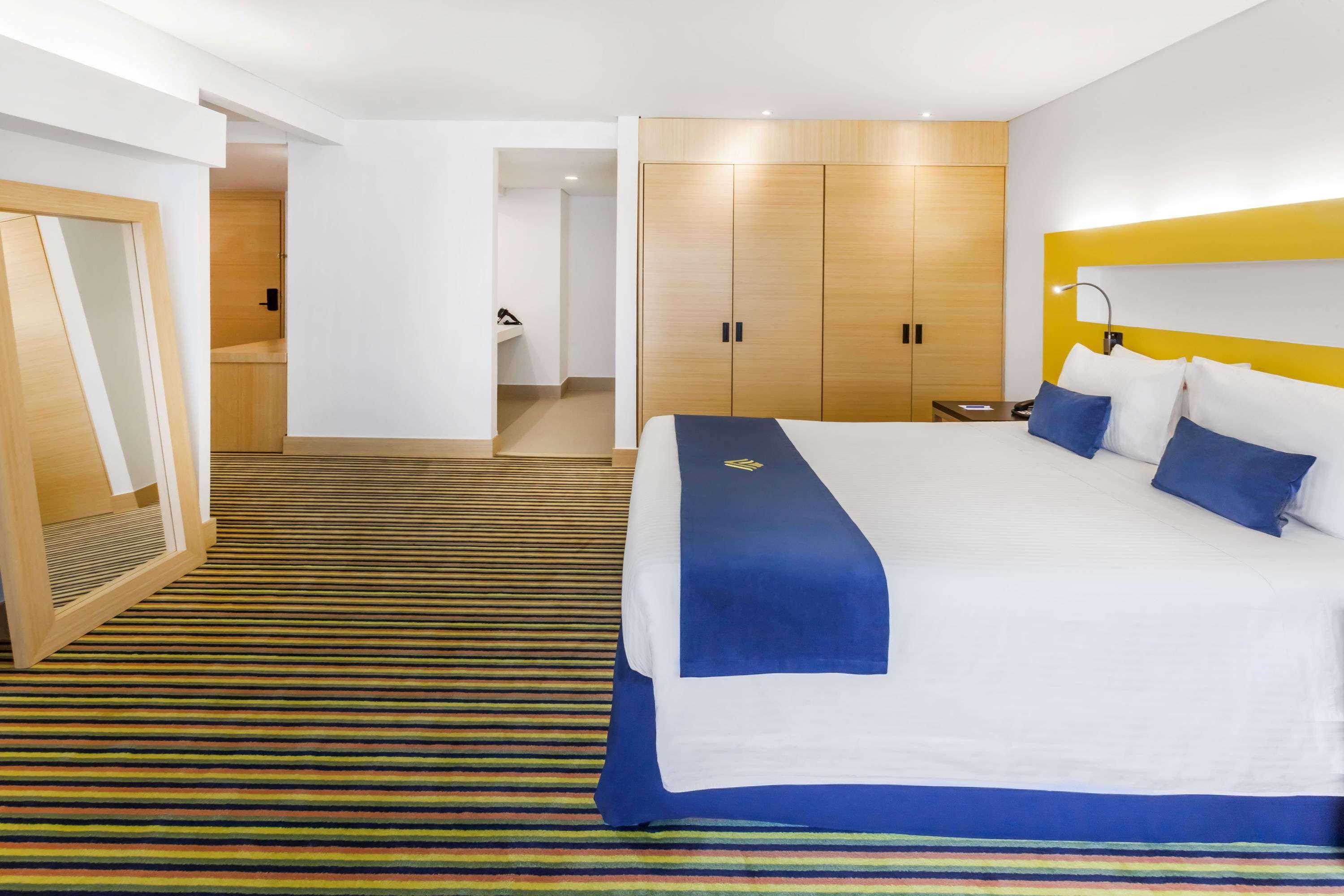 מלון Wyndham בוגוטה מראה חיצוני תמונה A room at the hotel