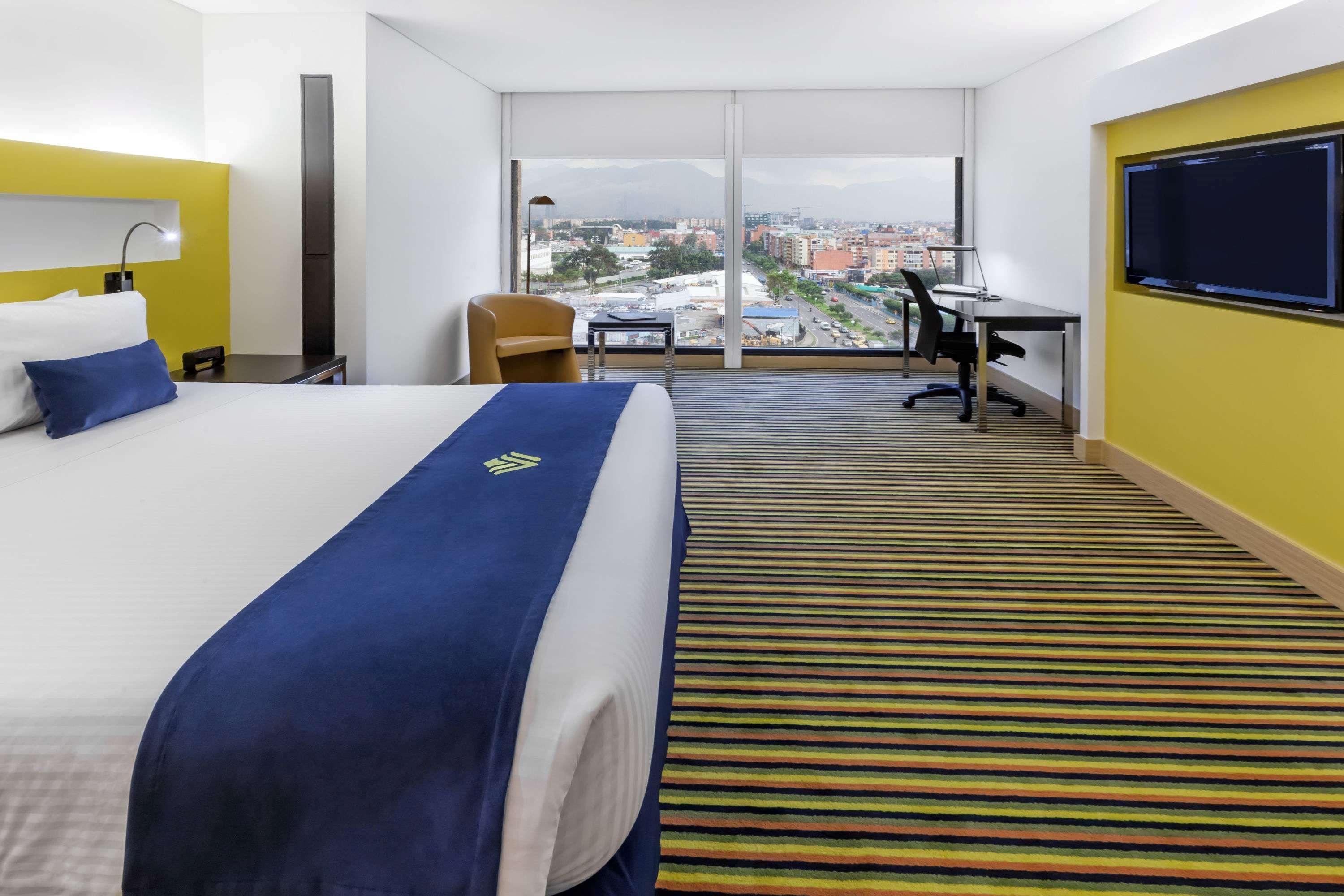 מלון Wyndham בוגוטה מראה חיצוני תמונה A room at the hotel