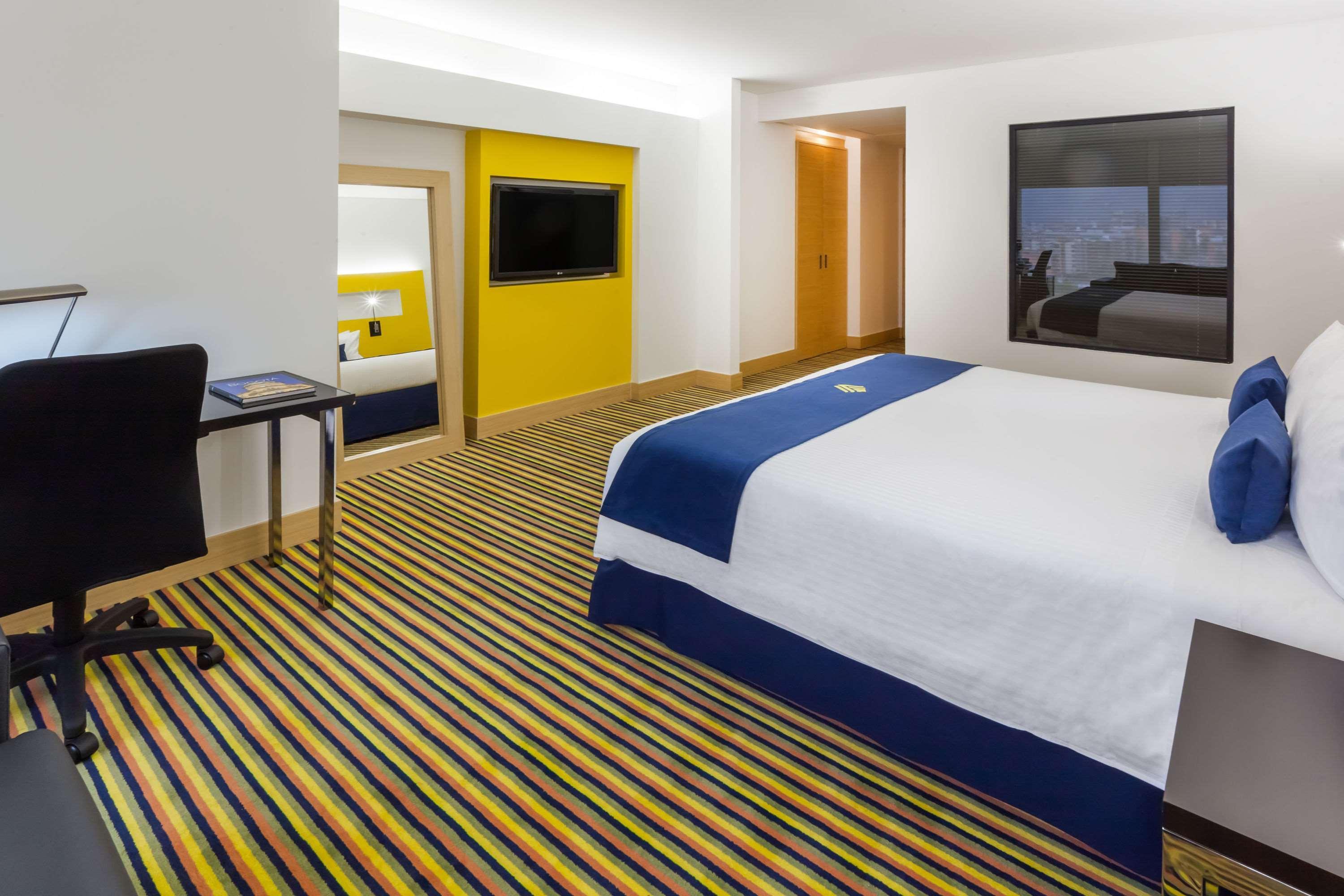 מלון Wyndham בוגוטה מראה חיצוני תמונה A room at the hotel