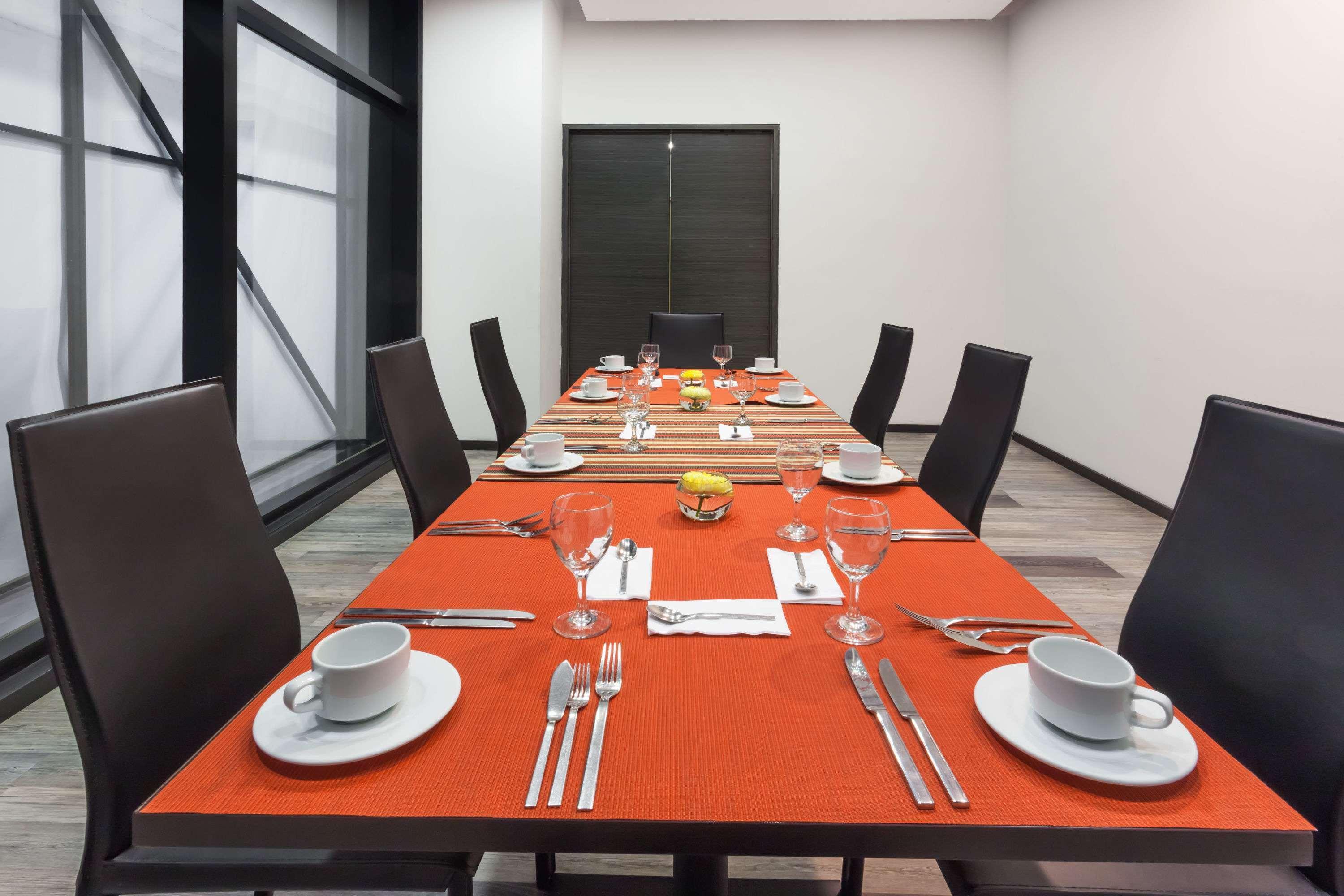 מלון Wyndham בוגוטה מראה חיצוני תמונה A table set for a meal