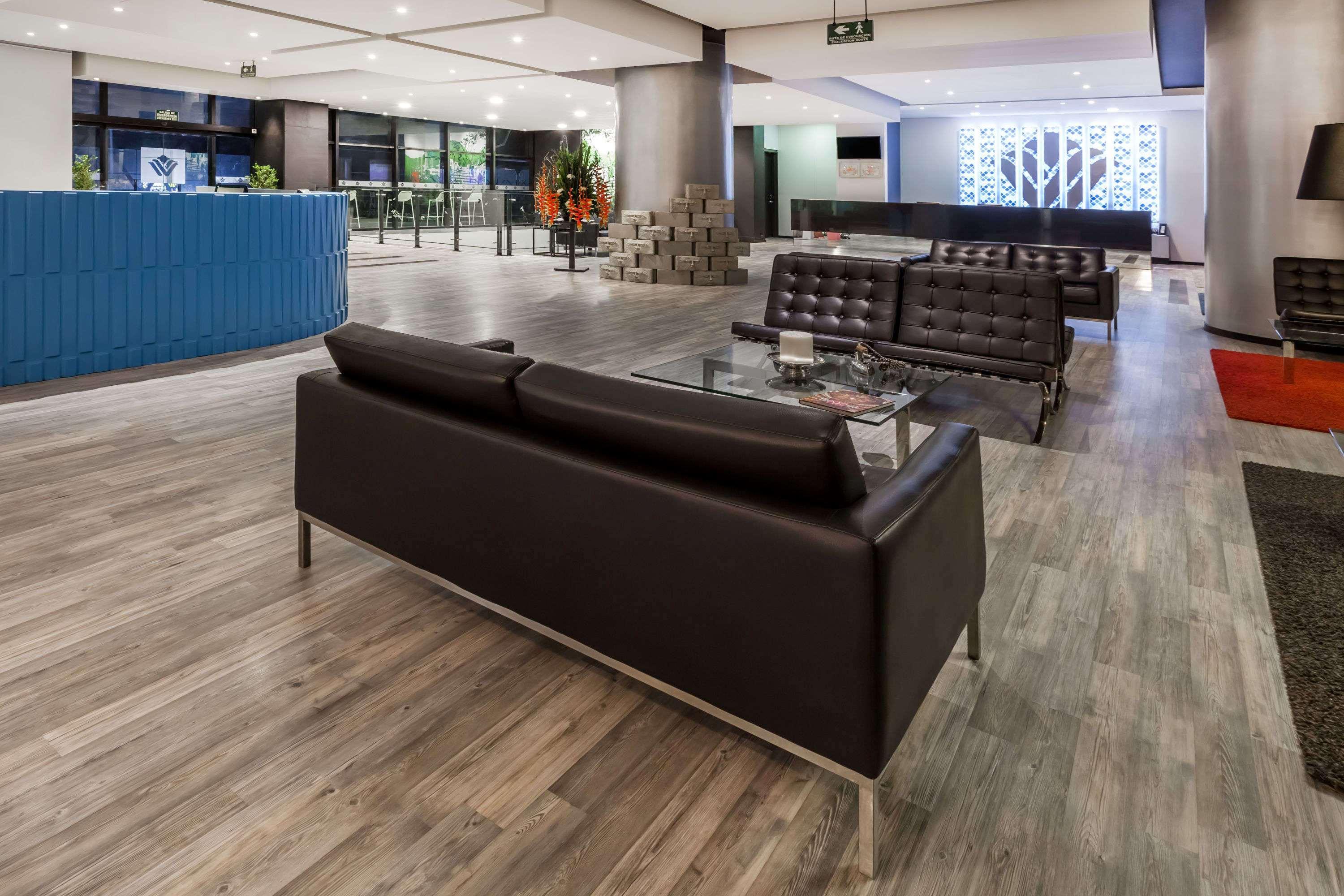 מלון Wyndham בוגוטה מראה חיצוני תמונה The lobby of the hotel