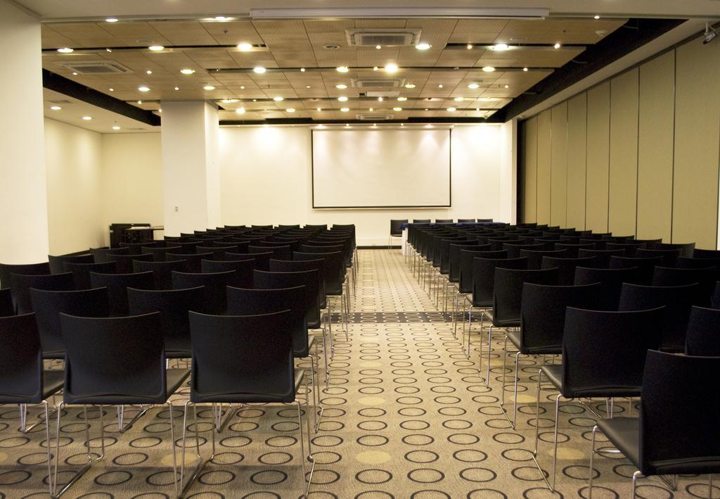 מלון Wyndham בוגוטה מראה חיצוני תמונה A typical conference room