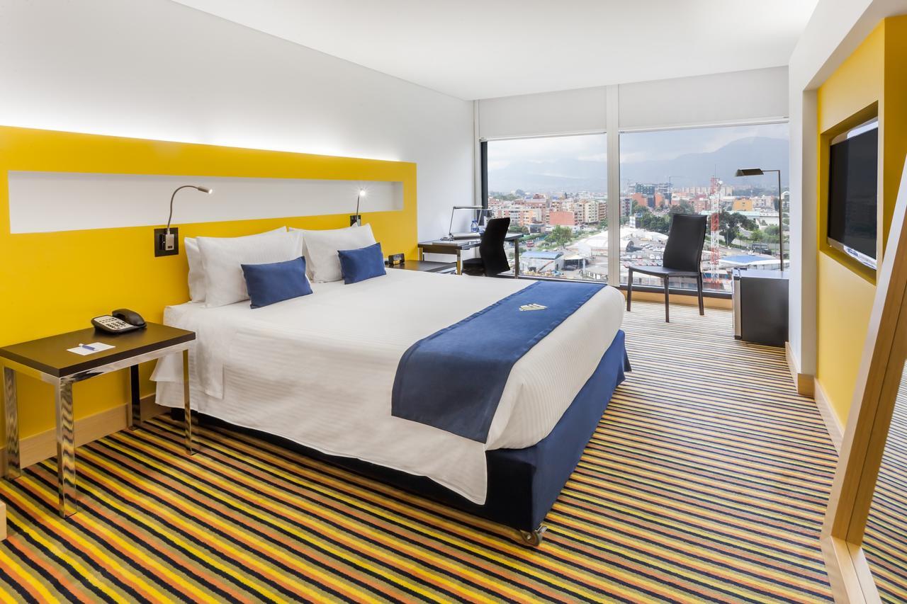 מלון Wyndham בוגוטה מראה חיצוני תמונה A room at the hotel