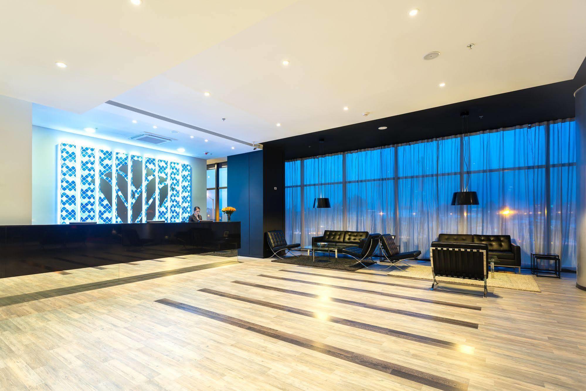 מלון Wyndham בוגוטה מראה חיצוני תמונה Lobby
